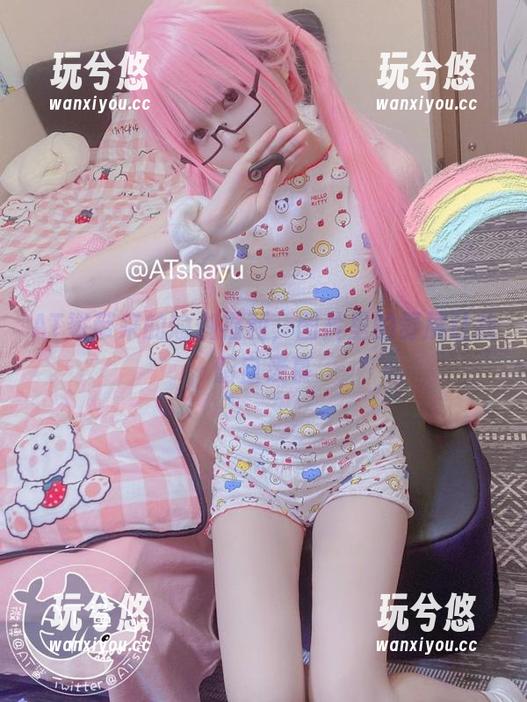 AT鲨带来的瑜伽福利，图片里的舒展让我暗自羡慕