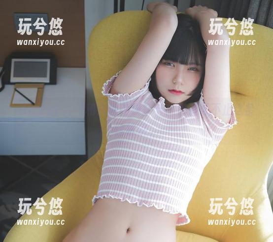 Hizzy(히지)和白丝在线打卡，资源可不止这条丝袜哦。