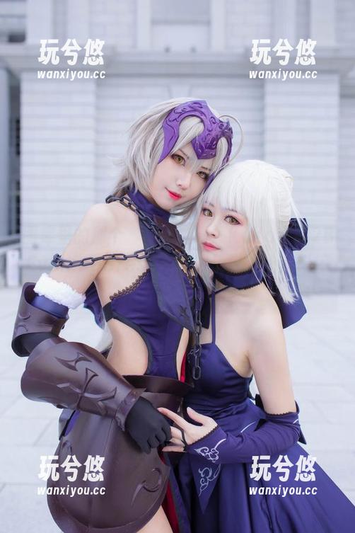 KaYa萱 图库里的那个‘特别选’:KaYa萱的2BEveningDress,果然优雅得让人想摔个跟头!