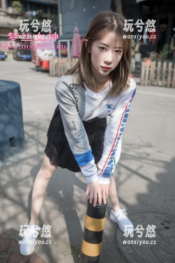 MSLASS梦丝女神 - 高清原图，雪馨课堂外的轻松时刻，难得的放飞自我