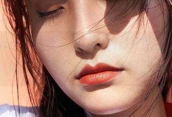 MiiTao蜜桃社 – 小魔女lily总是那么俏皮，女王精选到底是个怎样的风景？