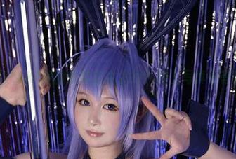 想看PAKI酱的吊带自由发挥？线上写真在等你！