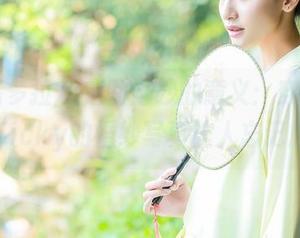 PDL潘多拉 – 定制婚纱的意义：穿上它，可乐Vicky的婚纱写真让人忘记尴尬！