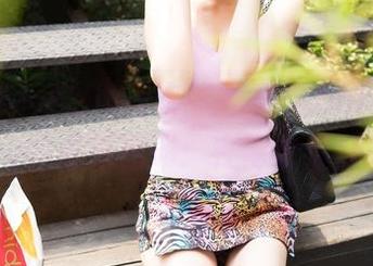 QingDouKe青豆客 – 岑苑之barbiebaby的最新图册：在毛衣里打转