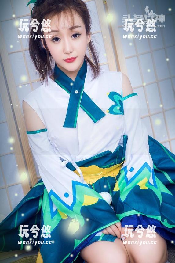 TouTiao头条女神 - 周熙妍的新毛衣居然引发了我对潮流的思考，原图和下载链接在此！