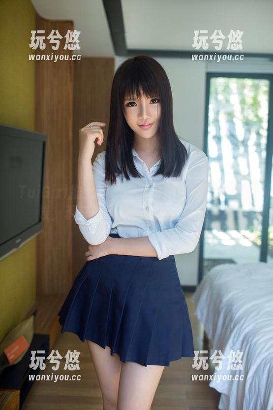 TuiGirl推女郎-何奕恋 TuiGirl推女郎 - 何奕恋的和服写真集:唉,现在的设计师真的太疯狂了吧