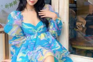 Xiuren秀人网 – 免费美图带回家，月酱儿在校园里玩得不可开交，你敢重复一遍吗？
