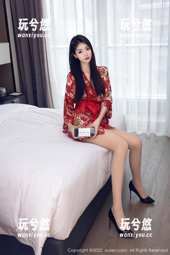 Xiuren秀人网-陆萱萱 Xiuren秀人网 - 夏日么?陆萱萱说给你高清照片当贺卡。