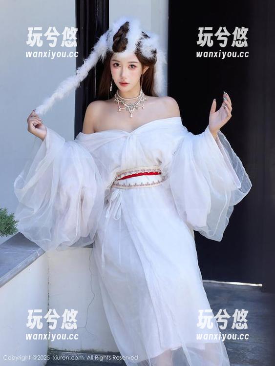 Xiuren秀人网 - 黄婧GIGI的裤里丝：精选中的意外收获