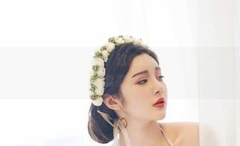 YouWu尤物馆 – 木木hanna：这条红裙子的舞动，完美存储在网盘里！