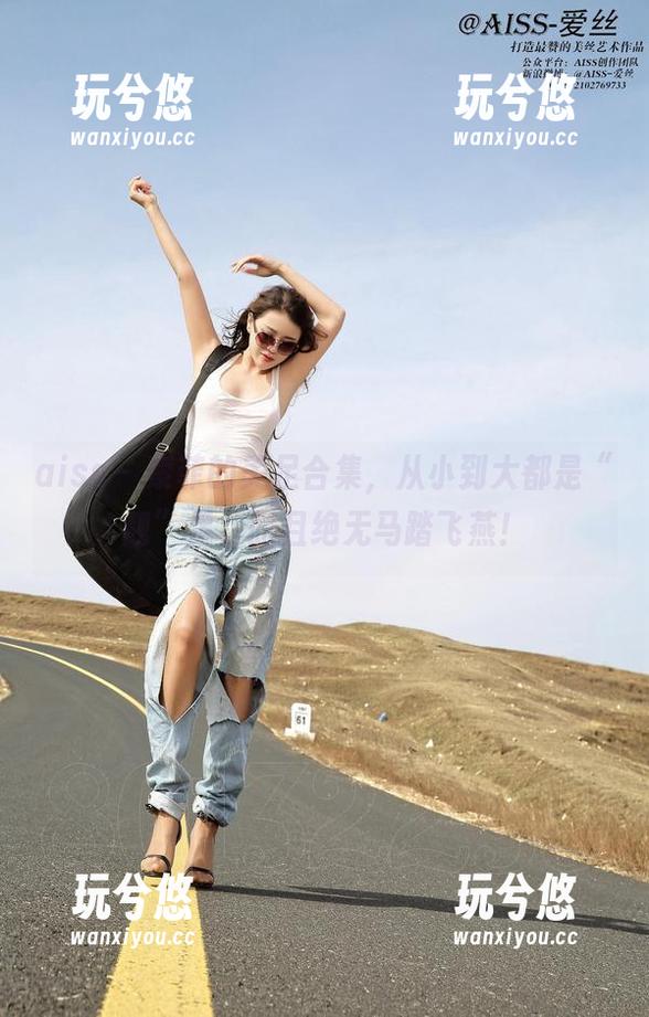 aiss-索菲 aiss - 索菲的美足合集,从小到大都是“靓”足,而且绝无马踏飞燕!