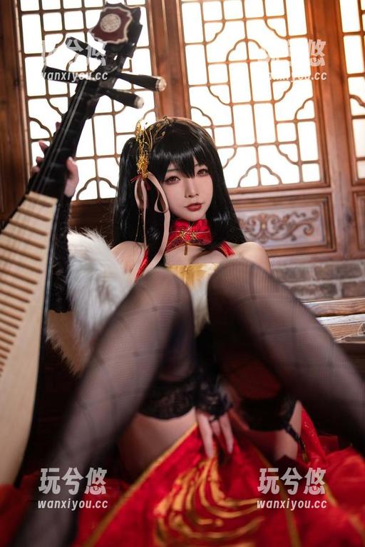 yuuhui玉汇的泳衣写真分享：误打误撞成了海monsters的小胖子群，她们还给我加了个好友！