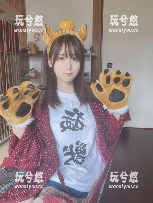 在夕阳余晖下，けん研的私房泳装无意中引发了骚动！