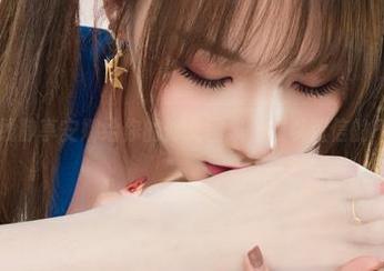 丽柜 – 在线静享安娜给你的修女图集，难以置信的气息萦绕。