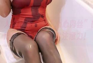 丽柜 – 人间精华——“心心肉丝”的高清作品，就是要撩你注意力！