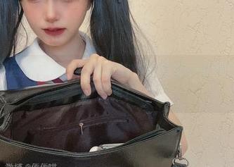 在教室和网盘之间，倦倦喵的作品就像一杯神奇的魔法咖啡！