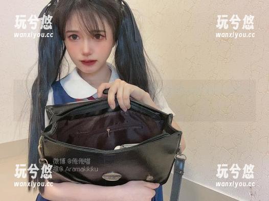 在教室和网盘之间，倦倦喵的作品就像一杯神奇的魔法咖啡！