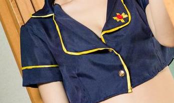 克拉女神 – 姜璐的红裙里藏着多少小心思？这图册里已经有所展现。