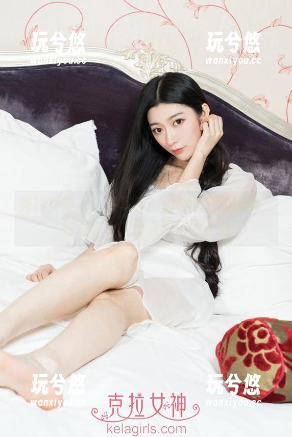克拉女神-江琴 克拉女神 - 江琴写真:那种夏日的慵懒,好像你也能闻到椰子的味道