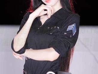 微密圈 – 无圣光无所畏惧，十万口草莓粥粥的舰长图包也太疯狂了吧！