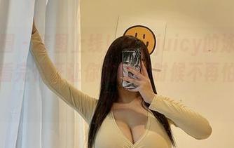微密圈 – 套图上线！可馨juicy的泳衣写真，看完保证让你游泳的时候不再怕见光死！