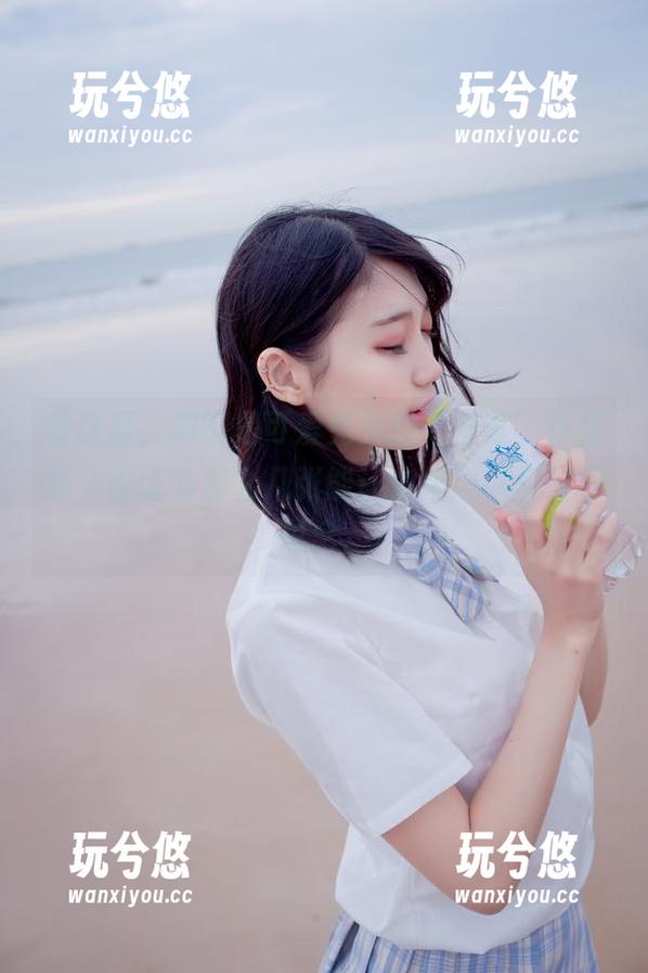 周叽是可爱兔兔 看这里,周叽是可爱兔兔的“圣诞”作品集,保证有那么几张能让你担心以后过分思念。