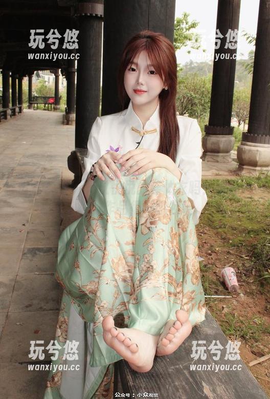 小众视觉-悦悦 小众视觉 - 见过悦悦的连体衣吗?她在网盘的作品很难忽视呢