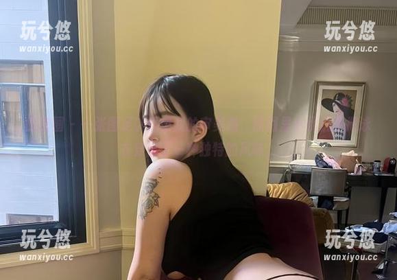 小优优子 微密圈 - 一张图足以颠覆我的审美观,原图里小优优子把泳衣穿出了一种独特的风味。