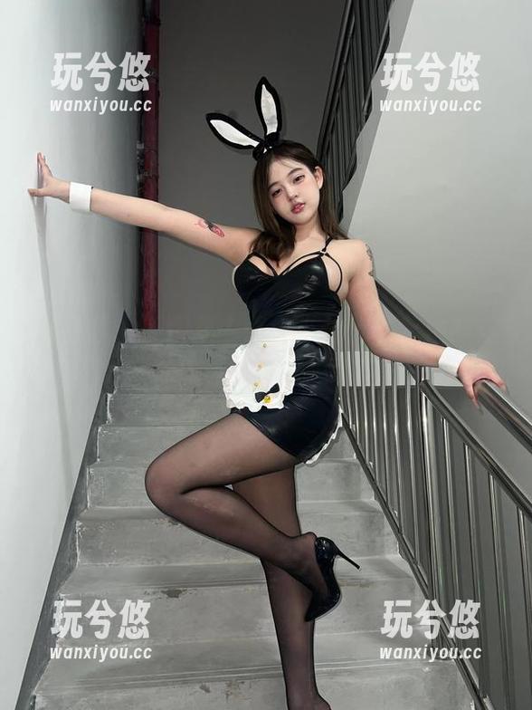 小优优子 微密圈 - 美图集中营:小优优子和她的丝袜故事,快来瞧瞧!