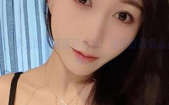 微密圈 – 小玉吃果冻镂空合集：拍照时请务必保持清醒！