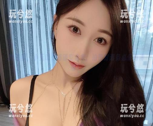 微密圈 - 小玉吃果冻镂空合集：拍照时请务必保持清醒！