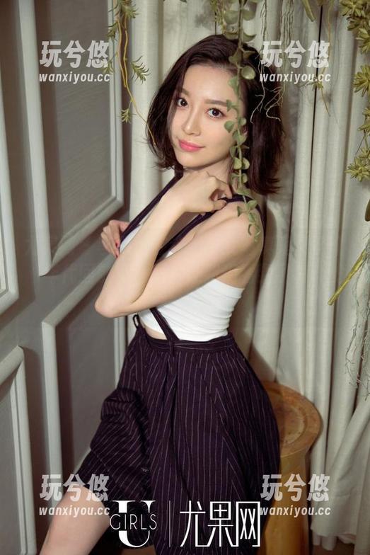 尤果网-李易童 尤果网 - 李易童在这组少女写真里做了个‘年代回敬’,图片让我们看到了怎样的青葱岁月!