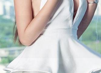 尤果网爱尤物 – 李丽莎带来的全套牛仔裤，悄悄提高了我出门时的自信指数，完美！