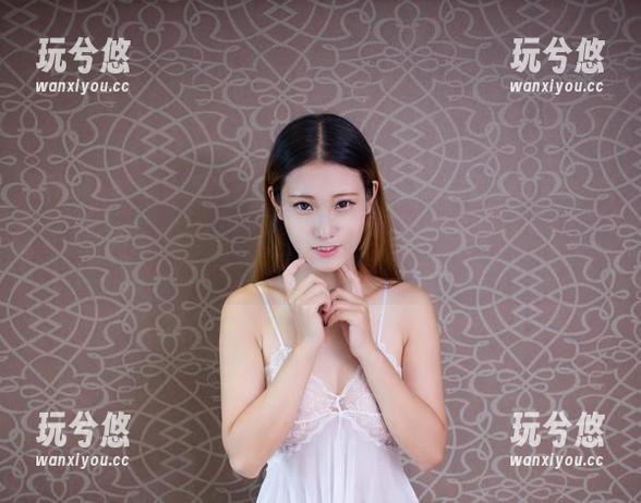 尤物馆 - 图集大揭幕，艾小青水手服！如果换成海鲜就更完美了！