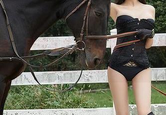 尤蜜荟 – 剧情与美图的碰撞，合法萝莉真懂如何吸睛！