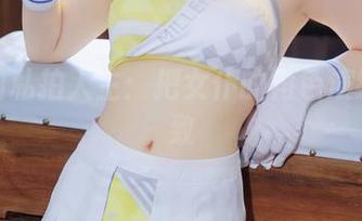屿鱼的私拍人生：把女仆的角色演绎到极致