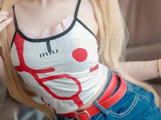 幼水铃衣的双人校服，免费图集中别样解锁校园记忆，等你来哦！