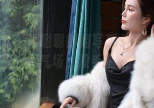 异思趣向 – 看聪聪御姐写真：妥妥的女王气场，没毛病