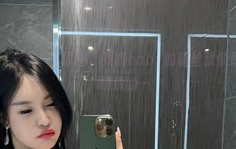 微密圈 – 分享一下原图，张鑫baby的蕾丝就像薄纱一样，透透的…