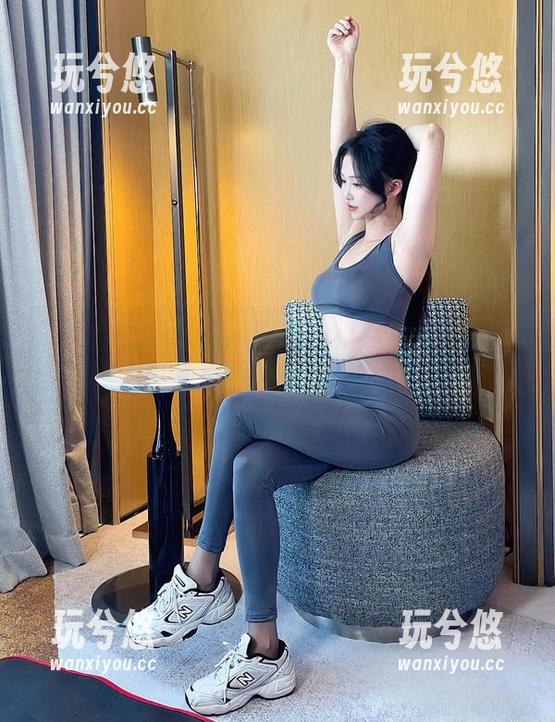 抖娘利世的红涩小铃铛，相当于是红萝卜与海豹的结合体，图集我真没看懂！