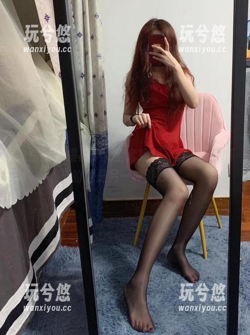 提袜少女 微密圈 - 提袜少女全套短裙,图片中闪烁的竟是另一种微妙?