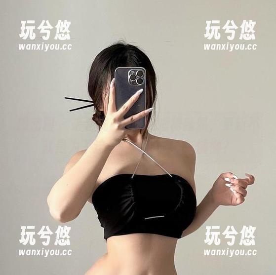 桃沢樱呀 微密圈 - 来看桃沢樱呀的睡裙新照,更新不就是为了这一刹那的颓废与慵懒?
