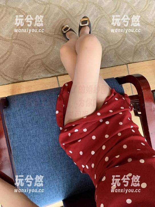 桃脱了 微密圈 - 快来桃脱了的婚纱图库,下载之后,别忘了感谢我,为你的彩妆节省了不少时间呢。