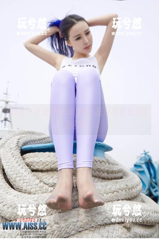 爱丝 - 欣杨的妹妹视角，最新写真集我要搬回家！