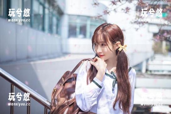 哎哟，王羽杉全套蕾丝连体比基尼，原图里的那股子气场真不是我能驾驭的。