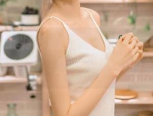 每次看到王羽杉的圣诞特辑，我的内心小剧场就开始了，超“华丽”的美图啊！