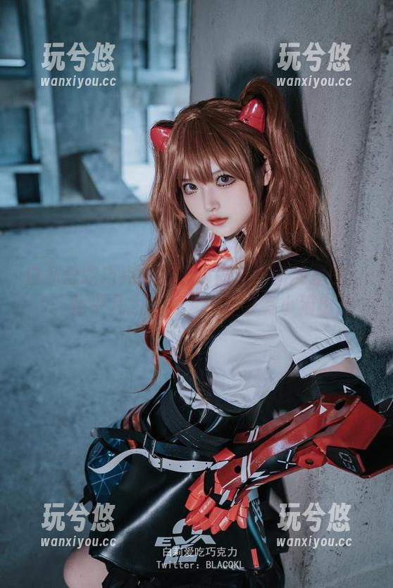 白莉爱吃巧克力 白莉爱吃巧克力的户外魔法:图册里的cos,化平凡为浪漫,也许会有小猫出现