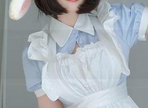 不后悔，白银81的写真集就像老电影，典藏版的资源。