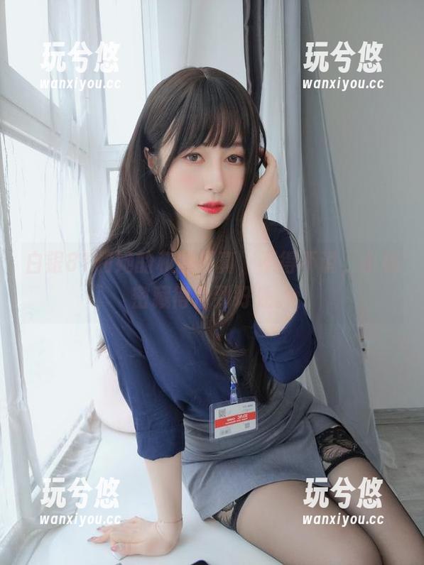 白银81和她的和服写真，不得不说，小秘密藏得恰到好处。