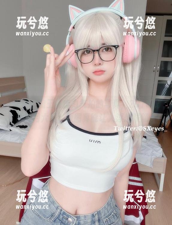 眼酱大魔王w废力气拍的写真，2018眼眼五月六月，原图真能让人浮想联翩。